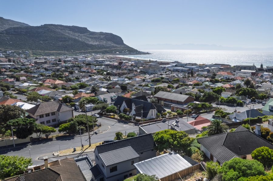 4 Bedroom Property for Sale in Fish Hoek Western Cape